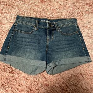 Cuffed Old Navy blue jean shorts.